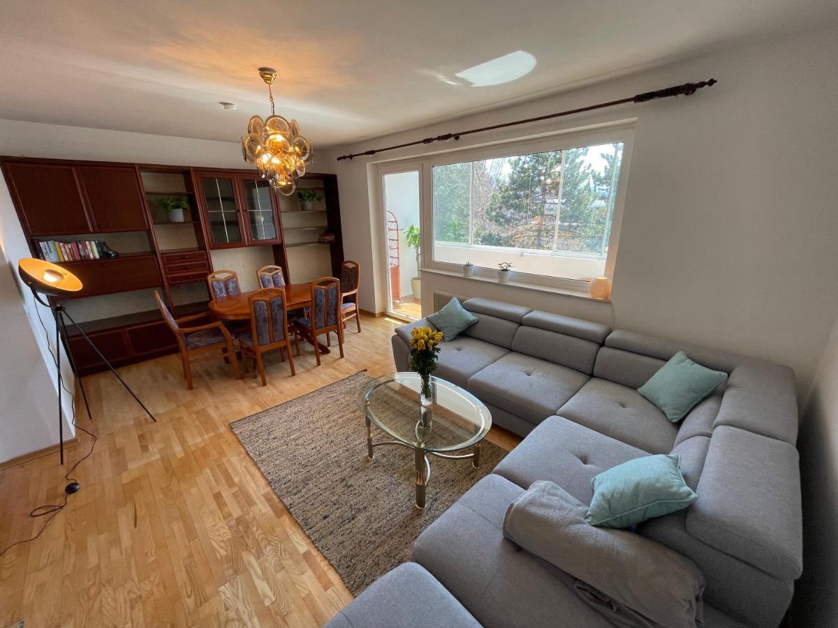 Spacious 3Bd Top Floor Flat Close To Lake Klagenfurt am Woerthersee Bagian luar foto